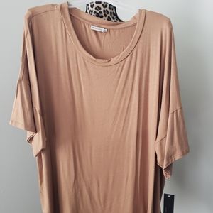 Maudye Jayne tee